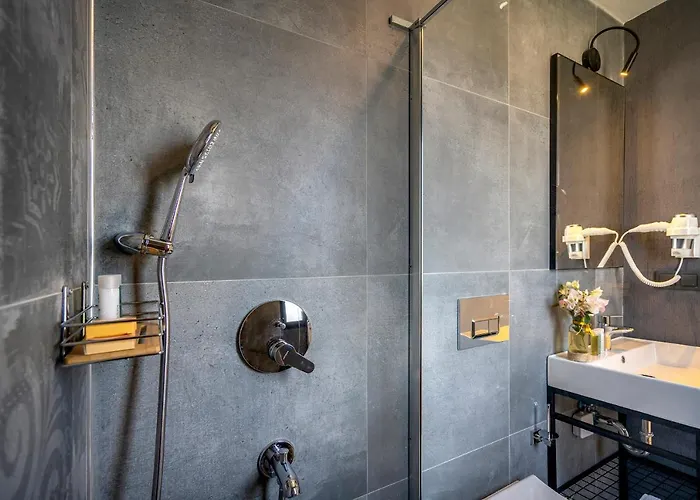 Hotell Dadya Bora 3*